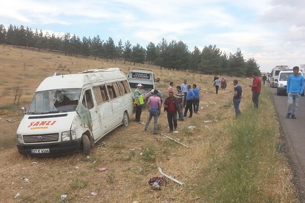 Gaziantep-Şanlıurfa yolunda kaza; 12 yaralı