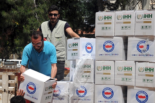 Gaziantep Memur-Sen'den gıda yardımı