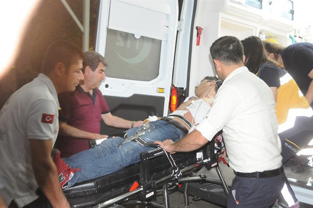 Gaziantep'te, 15 yaşındaki çocuk polis bıçakladı