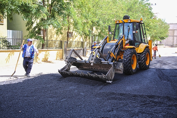 Şehitkamil’de bozuk ve bakımsız yollar onarılıyor