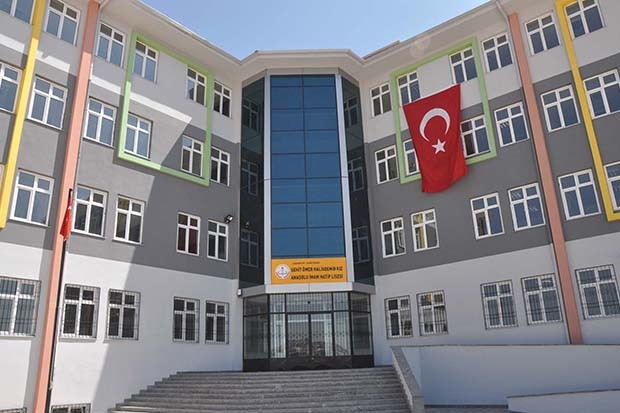 Demokrasi şehidi Astsubayın adı Gaziantep'te okula verildi