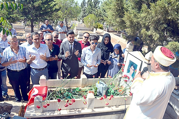 Şehit Gazeteci Bağcı mezarı başında anıldı