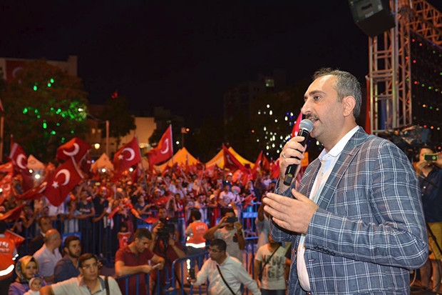 Abdulhamit Gül,  'vatandaşlarımız mağdur olmadan bu süreci atlatacağız”