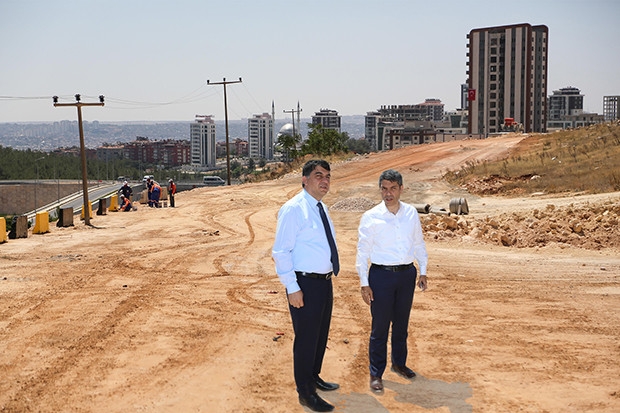 Başkan Fadıloğlu, Şehirgösteren’deki yol çalışmalarını inceledi