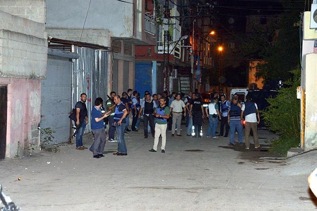Adana'da silahlı çatışma: 1 polis şehit