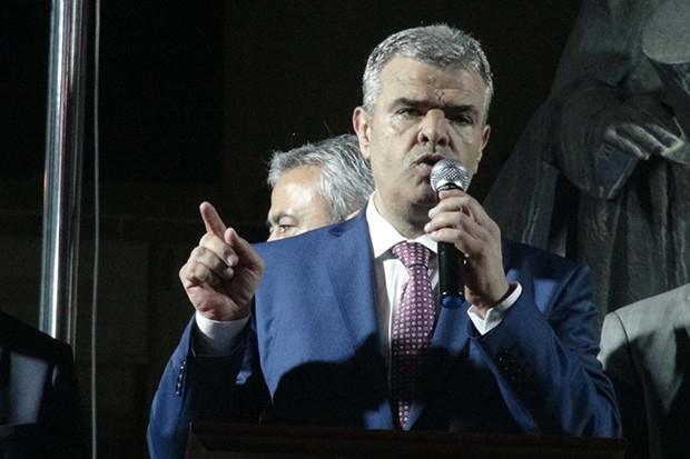 Başbakan Yardımcısı Kaynak, Kilis'te demokrasi nöbetine katıldı