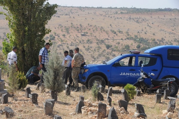 Gaziantep'te mezarlıkta bomba bulundu