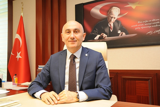 Rektör Yılmaz, "Minnetle anıyoruz"