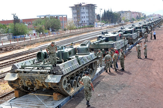 Maltepe askeri birliklerinin taşınması sürüyor