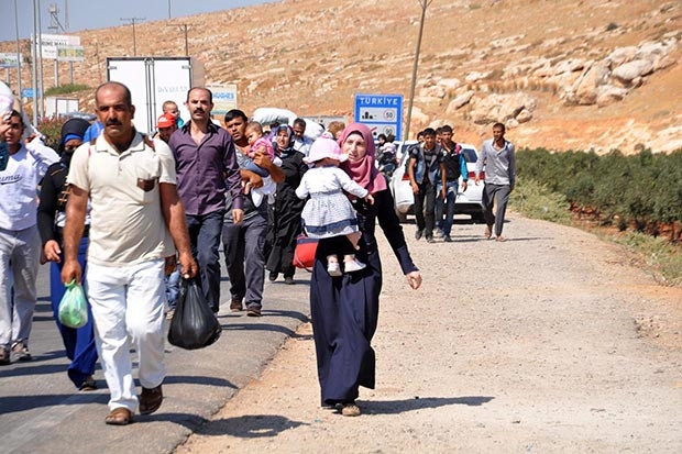 Suriyeli Mülteciler yollara düştü