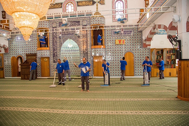 Şehitkamil’deki camiler bayram öncesi temizlendi