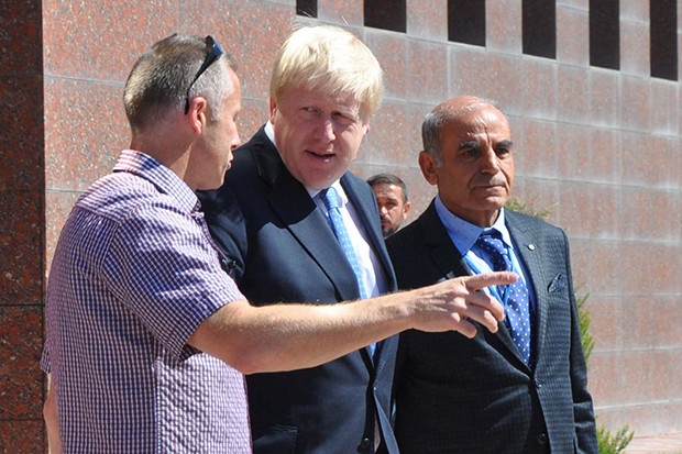 İngiltere Dışişleri Bakanı Johnson Nizip Konteynır kenti ziyaret etti