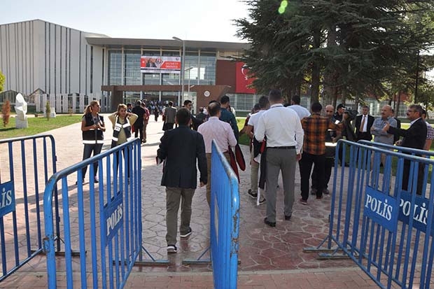 Gaziantep Üniversitesi'nin açılışında sıkı güvenlik önlemi