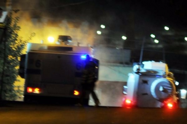 Gaziantep'te izinsiz gösteriye polis müdahalesi
