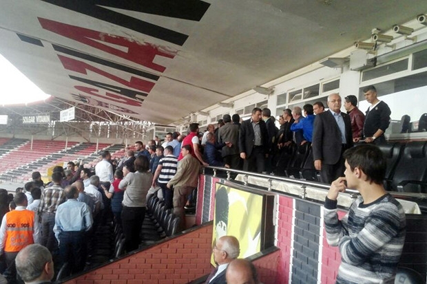 Büyükşehir Gaziantepspor - Samsunspor maçında protokol karıştı