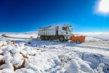 Büyükşehir, kar çalışmalarını sürdürüyor