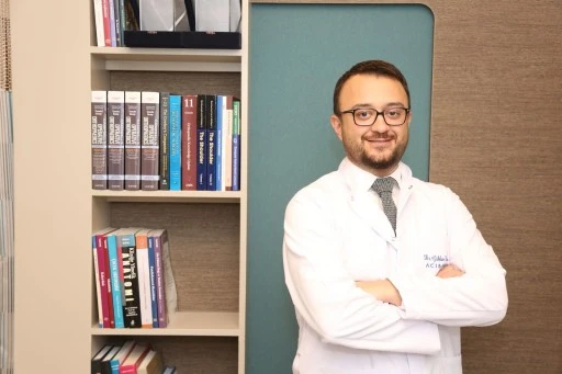 Ortopedi ve Travmatoloji Uzmanı Do&ccedil;. Dr. G&ouml;khan Karademir ile G&uuml;&ccedil;l&uuml; Cerrahi Deneyim